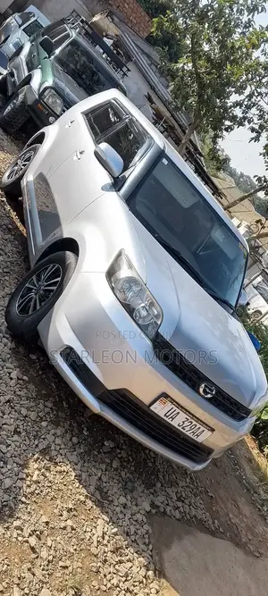 Toyota Corolla Rumion Hatchback 1.5 FWD 2010 Silver