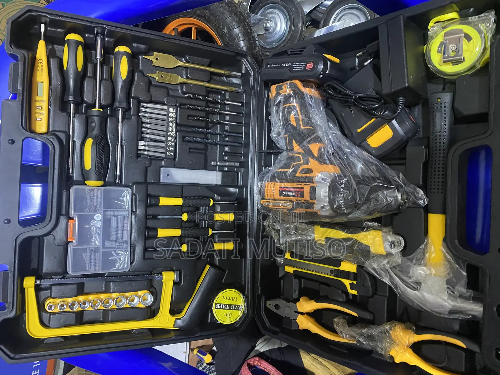 Complete Cordless Drilling Machine Set