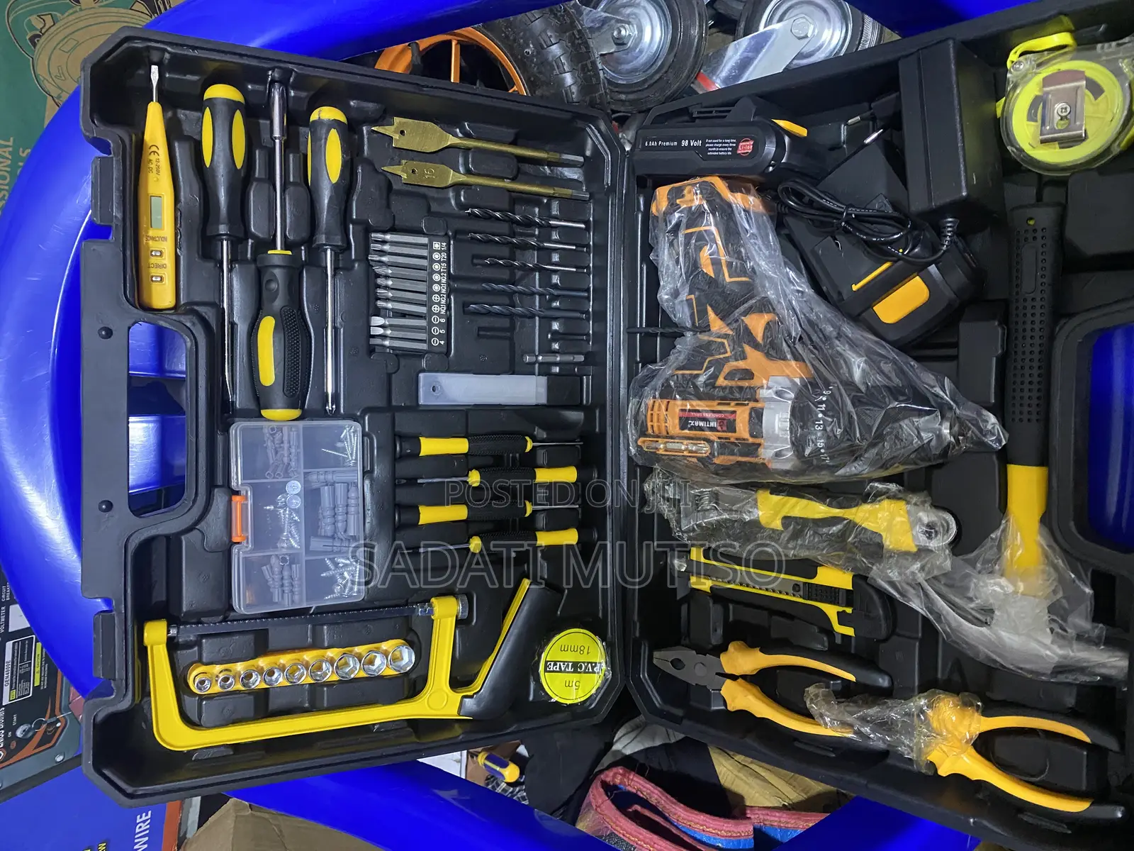 Complete Cordless Drilling Machine Set