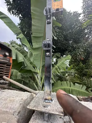 Electric Fence With Galvanized 40 Mm Stands