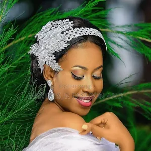 Make Up Service