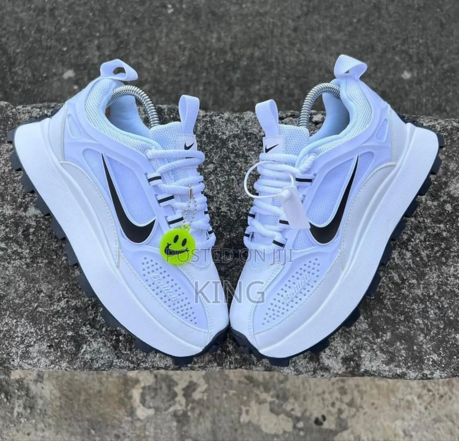 Nike Bailleli Whitey Sneakers