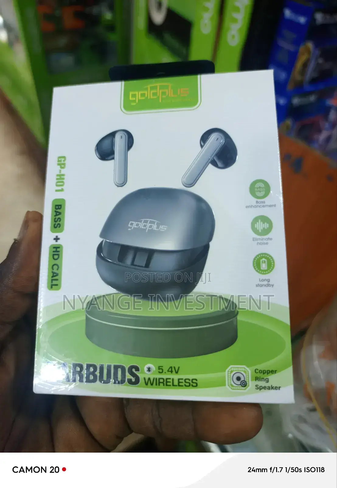 Wireless Headphones. Gold Plus Ear Buds