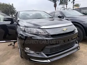 Toyota Harrier 2.0 2016 Black