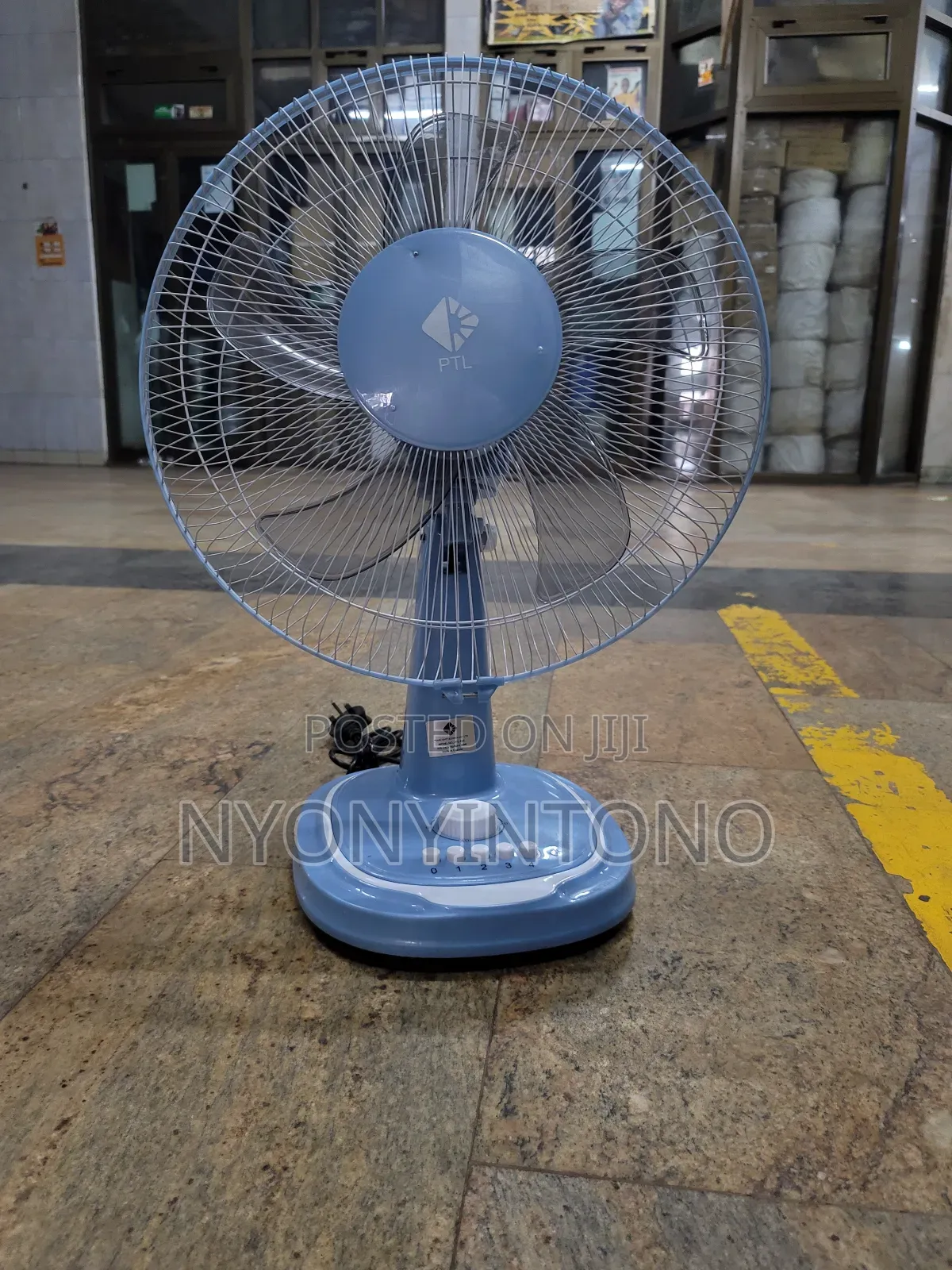 P T L Silent, Strong and Durable Table Fan