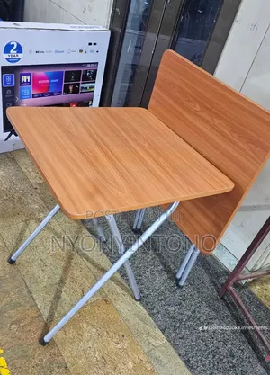 Very Strong Foldable 60cm*60cm Wooden Reading/Dinning Table