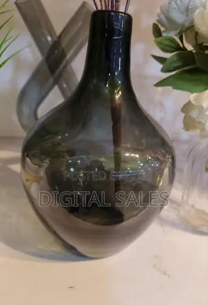 Glass Vase -Black