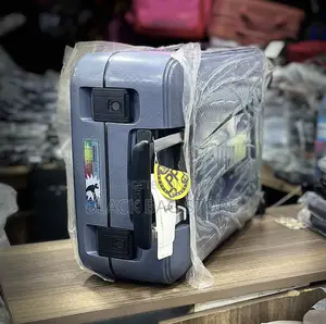 Suitcase - Travellers Choice 32ltrs