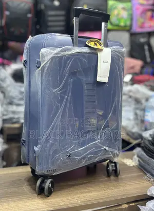 Suitcase - Travellers Choice 32ltrs