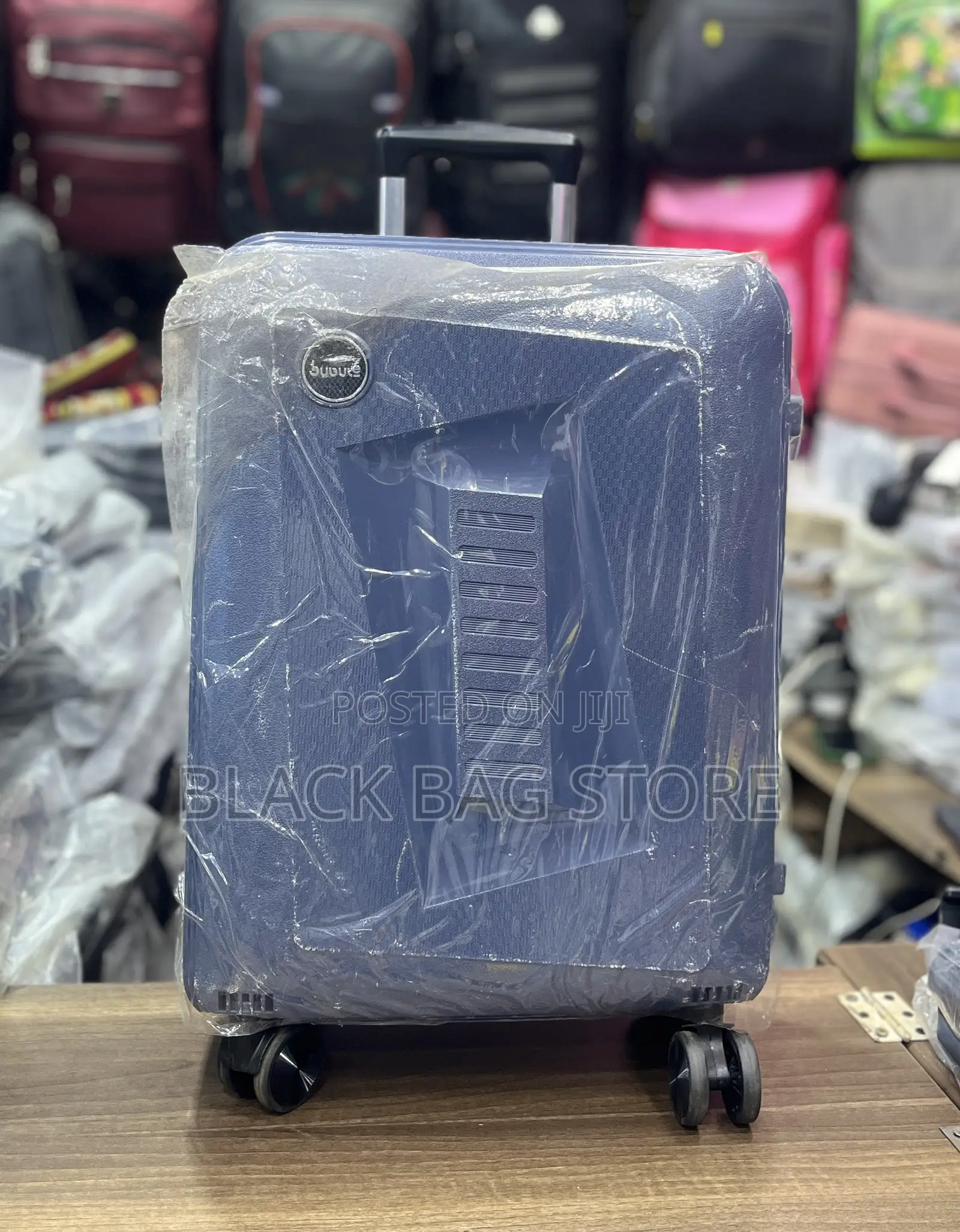 Suitcase - Travellers Choice 32ltrs
