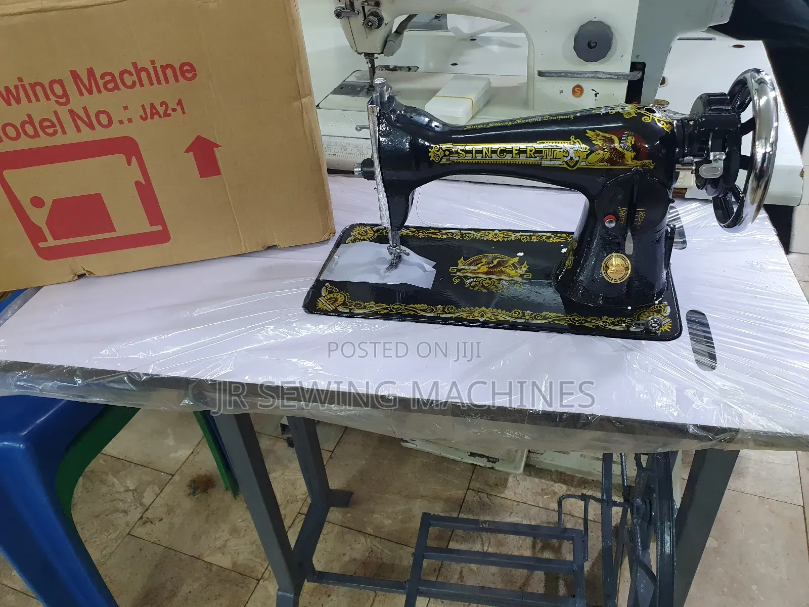 15ch Singer Sewing Machine