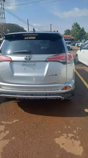 Toyota RAV4 2017 Silver