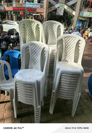 Plastic Chairs Plastic Chairs*White