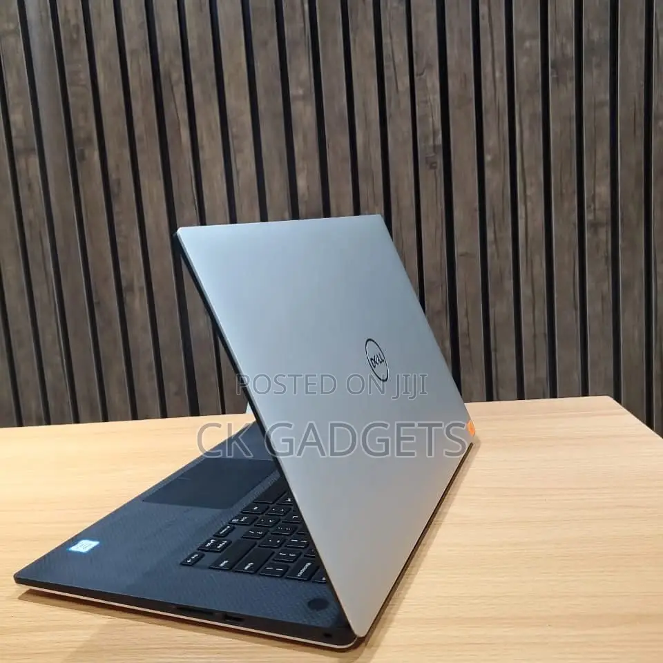 New Laptop Dell XPS 15 9570 16GB Intel Core I7 SSD 512GB