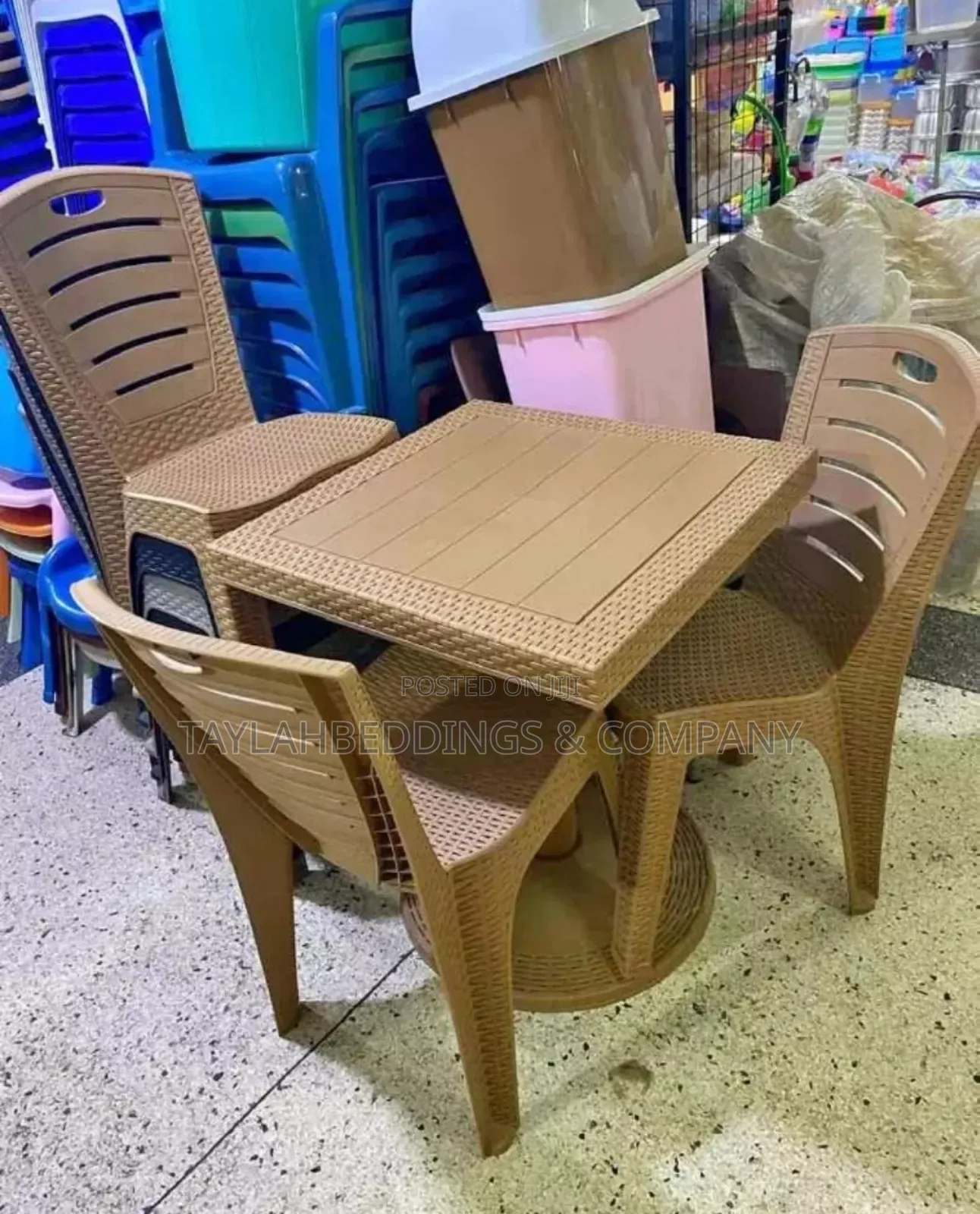 Brown 4-Seater Plastic Armless Chair Set With Center Table
