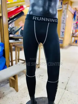 Mascheal Tight