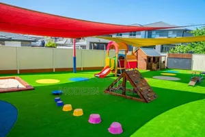 Sric Kids Artificial Turf for Compounds Avoid Accidents