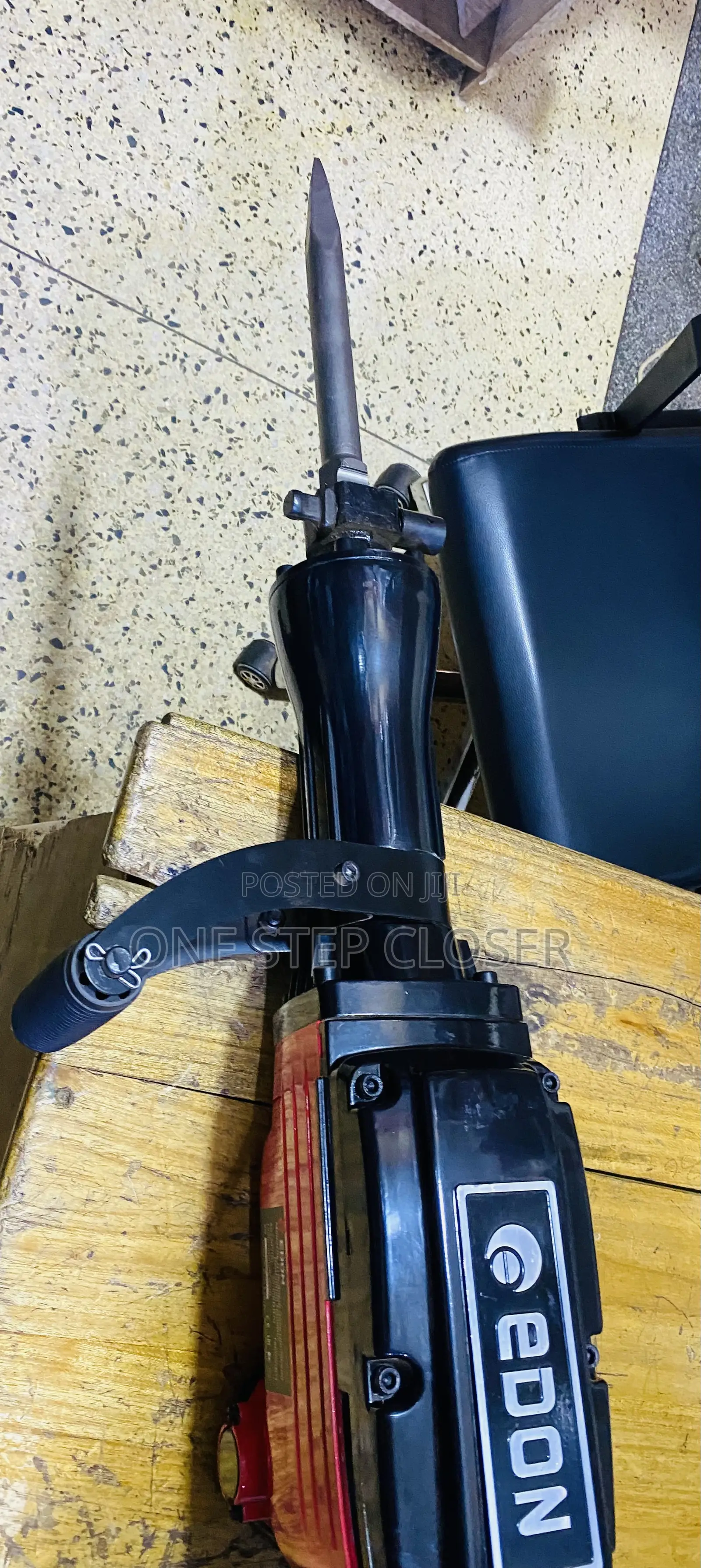 Demolition Hammer/Breaker / Makita