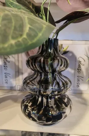 Round Flower Glass Vase