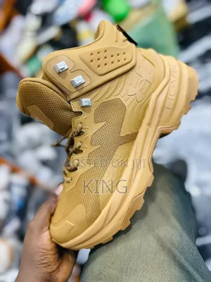 Under Armour Hovr Brown Boots