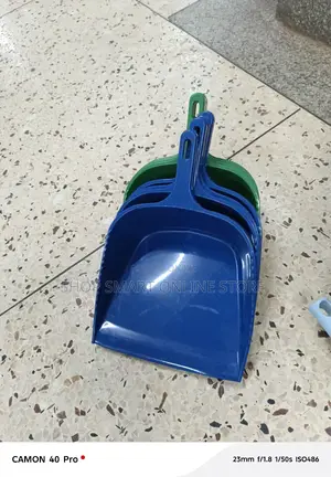 Plastic Dust Pans for Cleaning