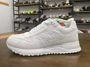 Louis Vuitton Runner Sneaker White