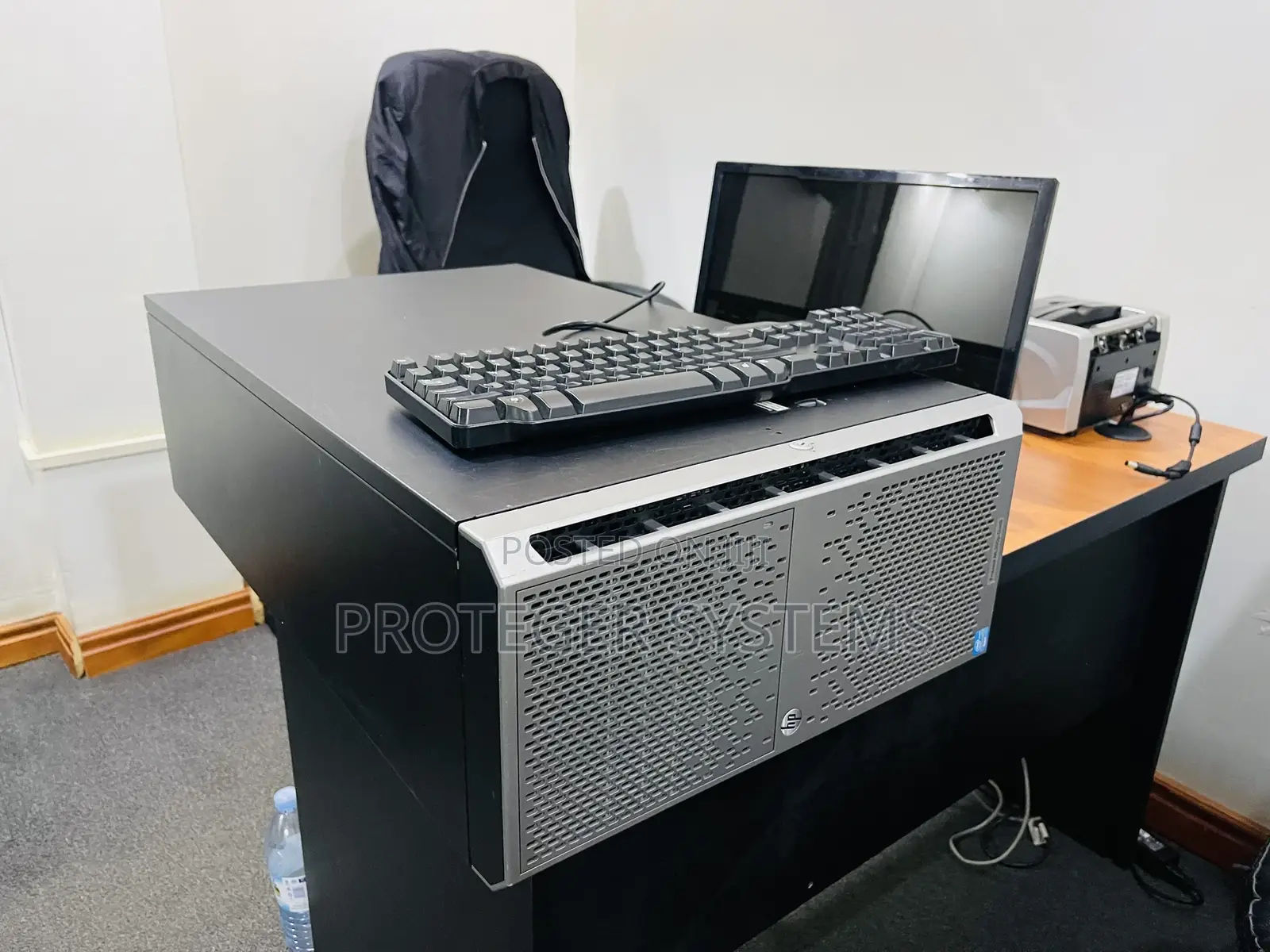 Server HP ProLiant ML 64GB Intel Xeon HDD+SSD 4T
