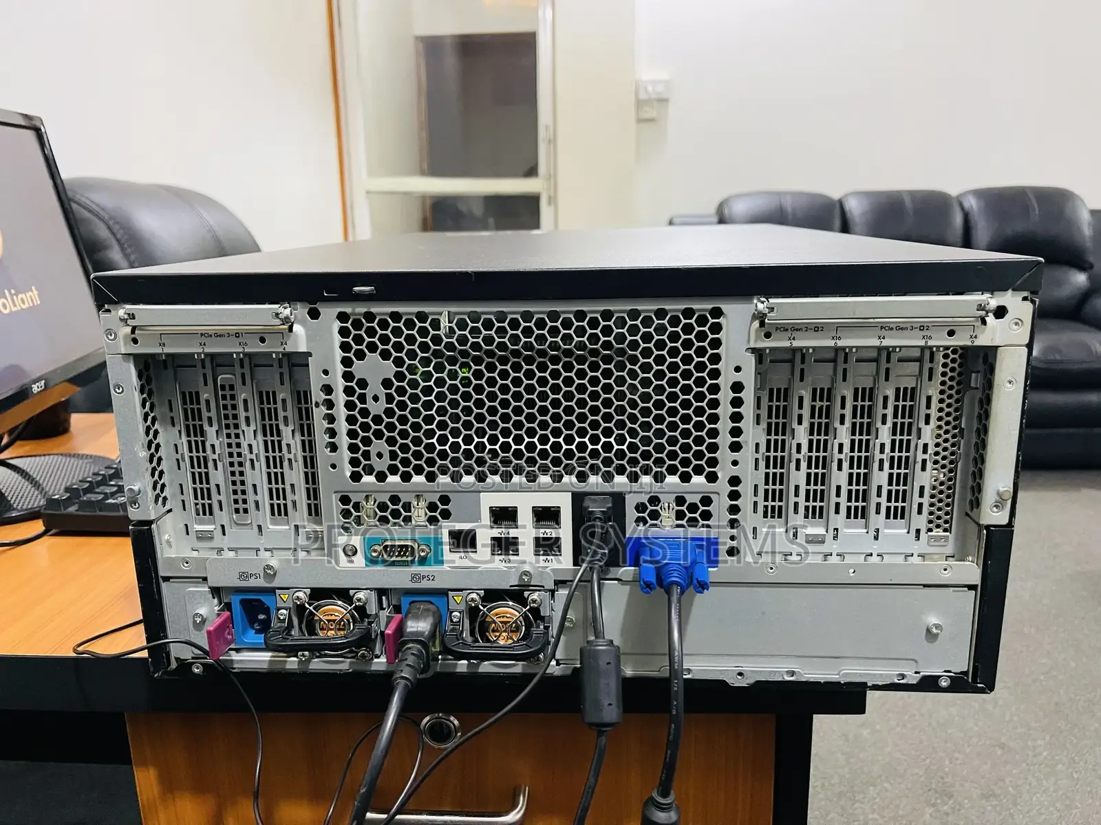 Server HP ProLiant ML 64GB Intel Xeon HDD+SSD 4T