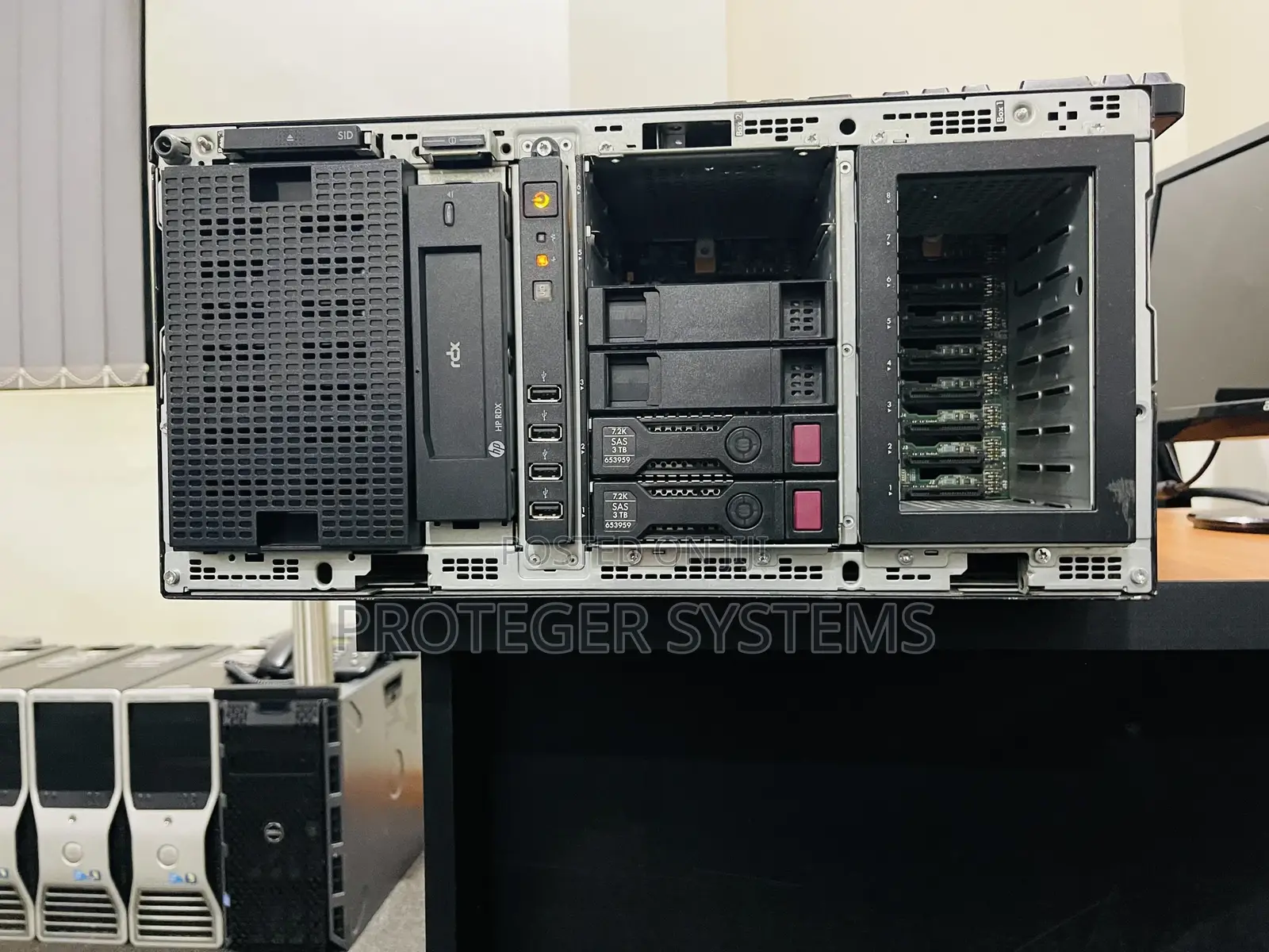 Server HP ProLiant ML 64GB Intel Xeon HDD+SSD 4T