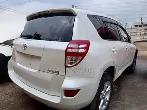 Toyota RAV4 2012 Pearl
