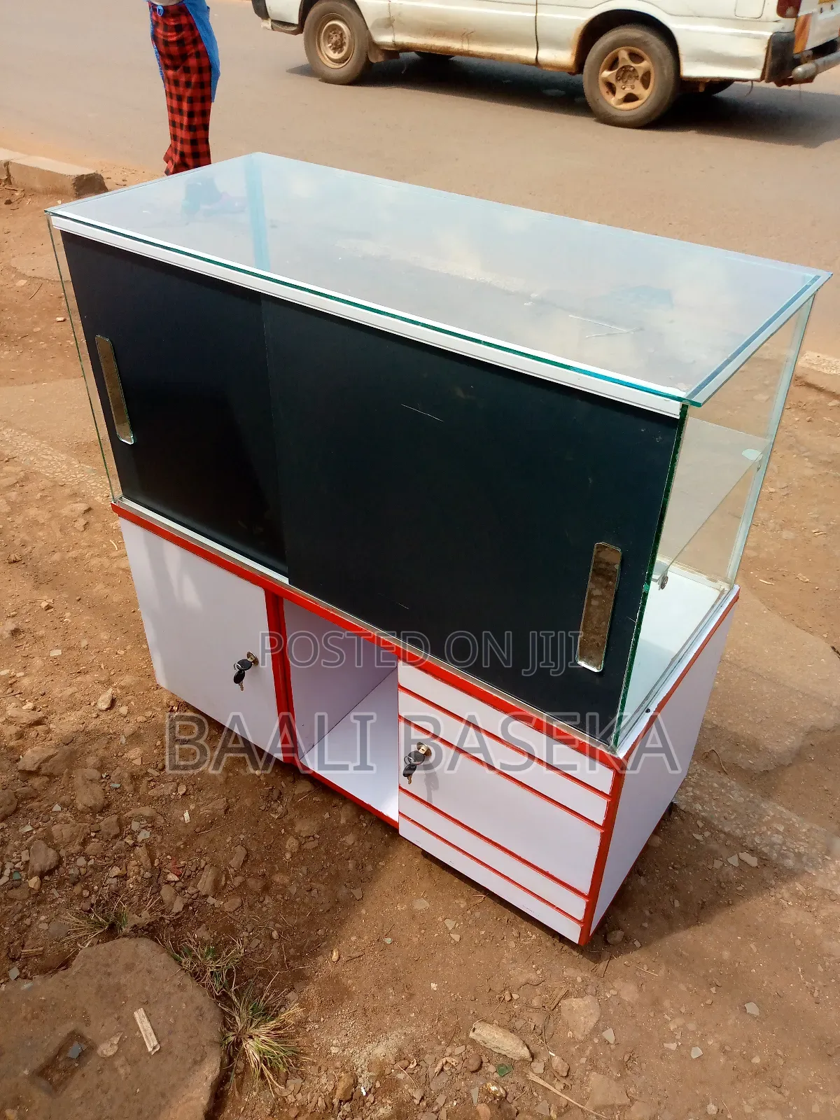Glass Display Counter With Board