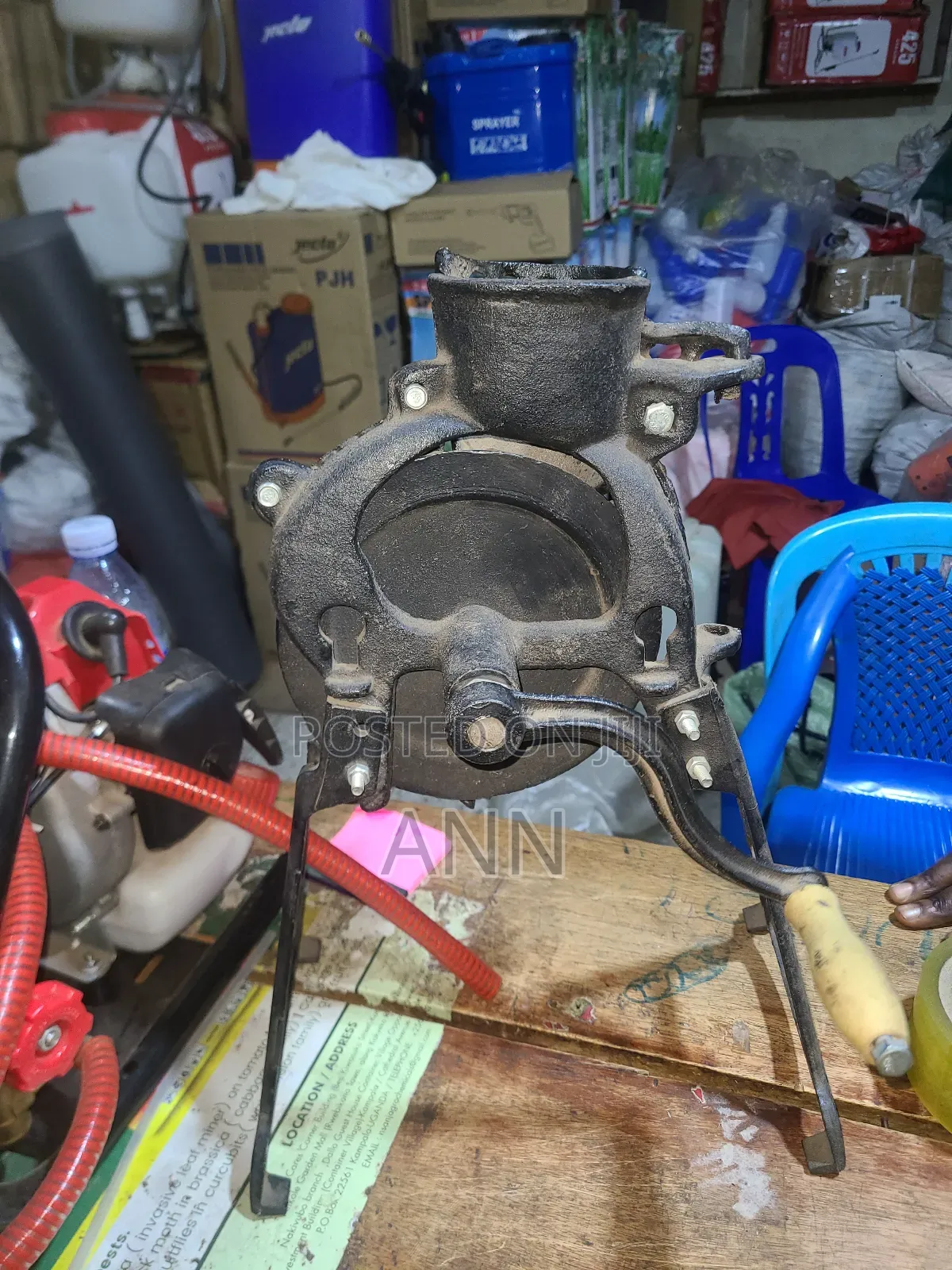 Hand Held Maize/ Corn Sheller Which Manually Used