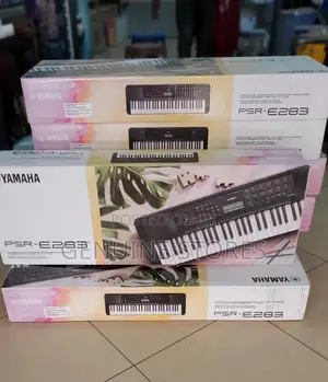 Yamaha PSR-E283 Keyboard / Piano.