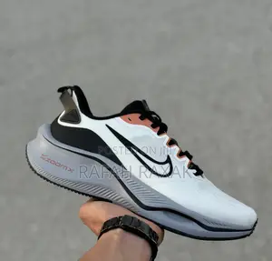Men’S Classic Off-white/Grey Nike Zoom X Running Sneakers