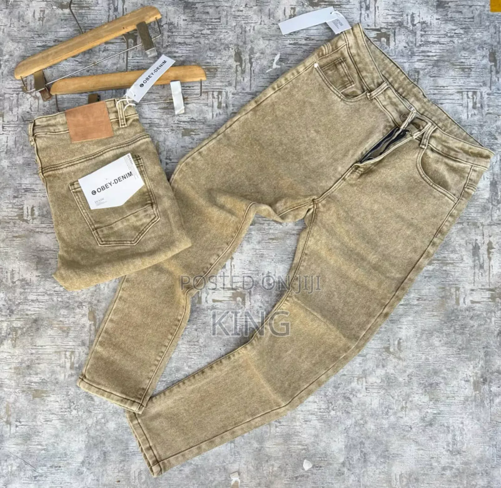 Aura Jeans