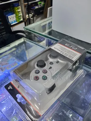 A Ps3 White Controller