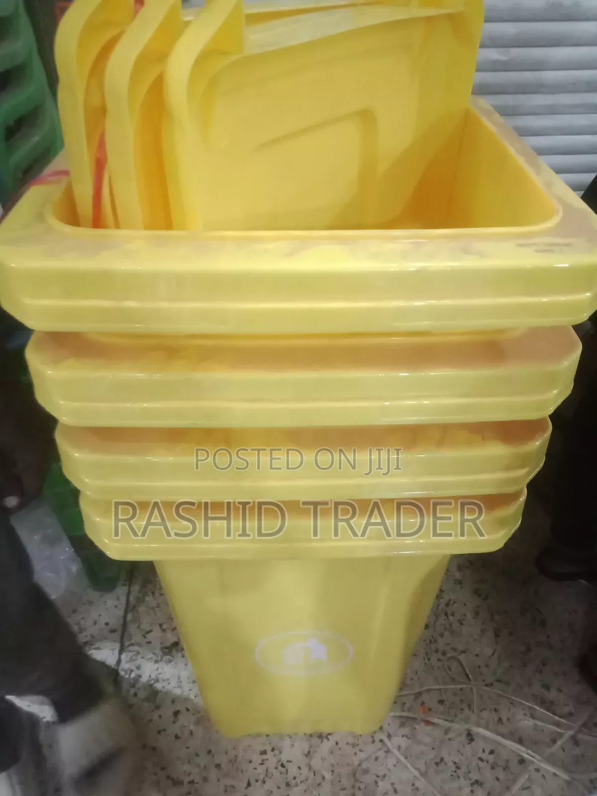 Plastic Dust Bin 100l