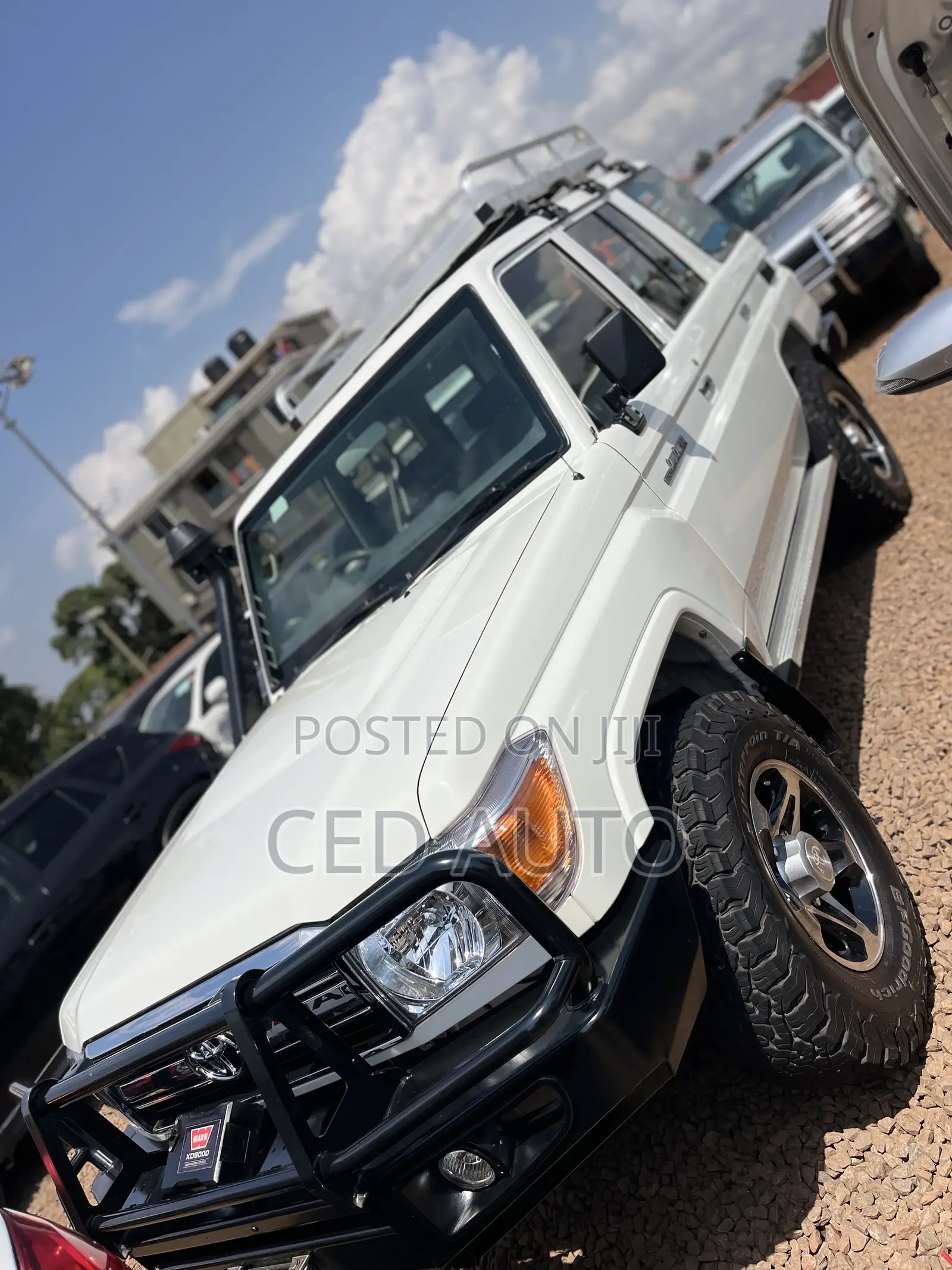 Toyota Land Cruiser 2006 White
