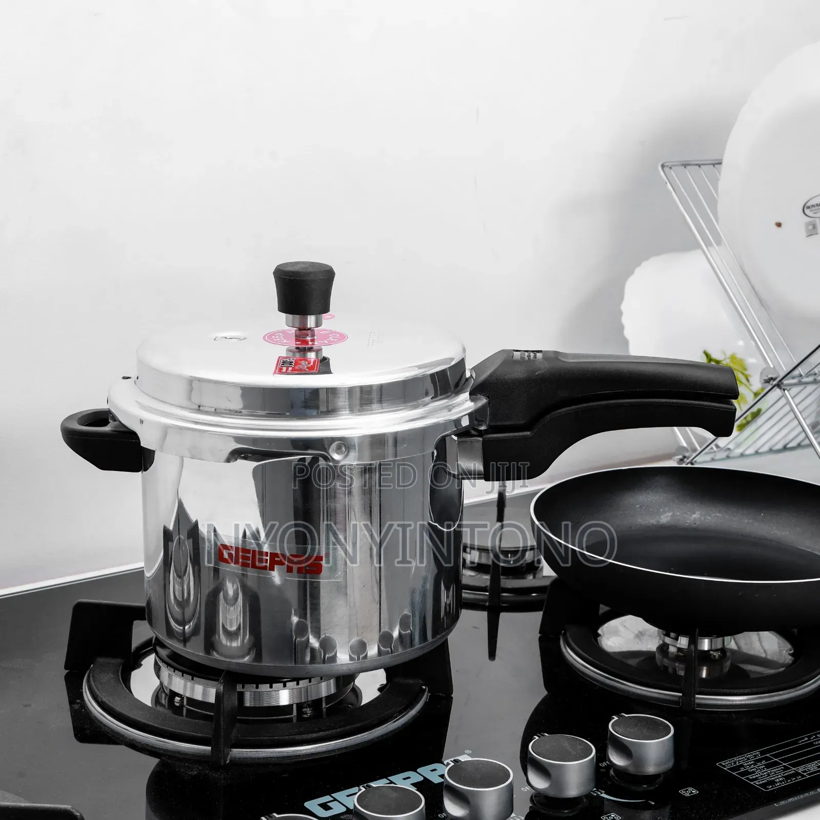 Geepas 7.5 Liters Top-Quality Pressure Cooker GPC 327