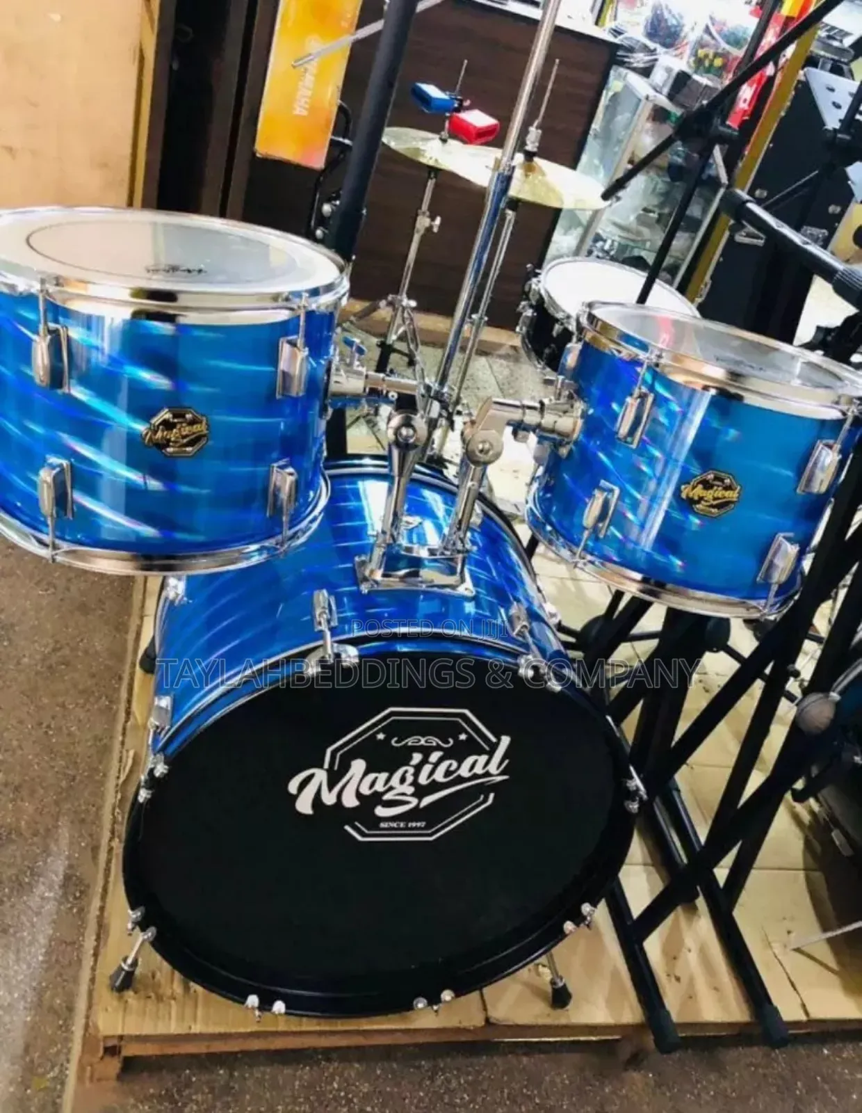 Powerful Drum Set With 4 Drums and 2 Cymbals