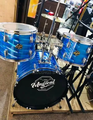 Powerful Drum Set With 4 Drums and 2 Cymbals