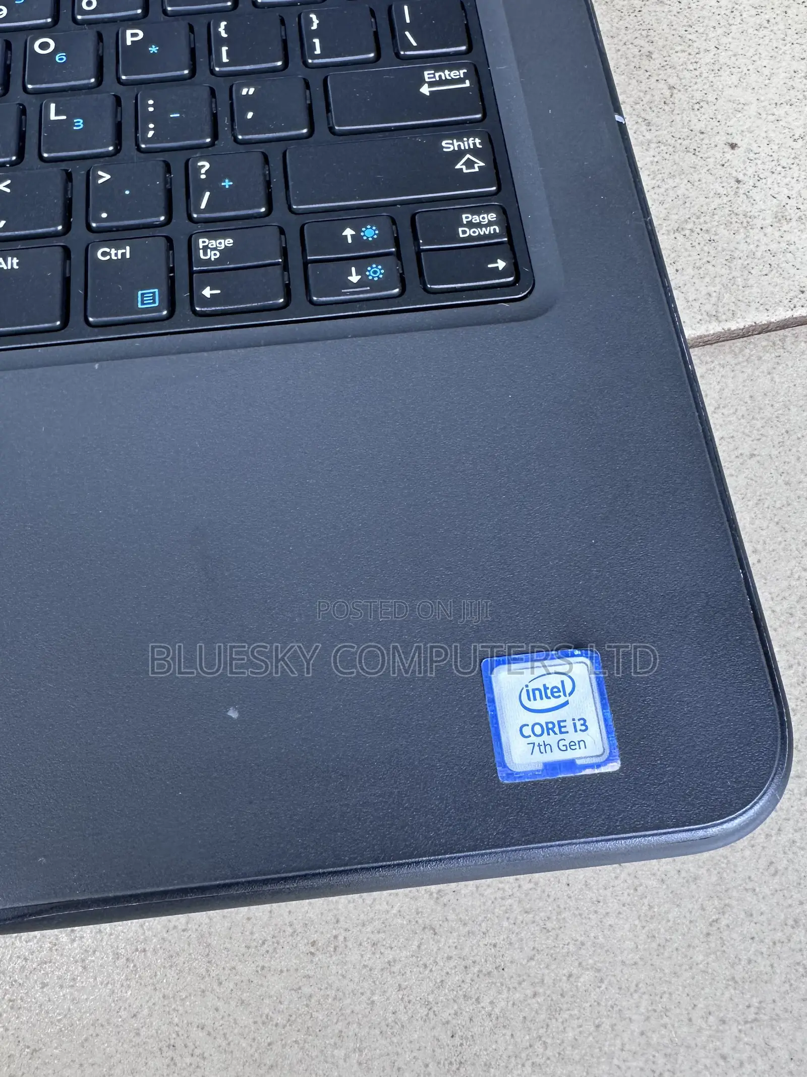 New Laptop Dell Latitude 3310 8GB Intel Core I3 SSHD (Hybrid) 256GB
