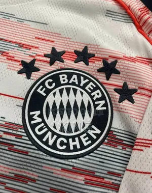 Bold Bayern Munich 2025/26 Away Kit