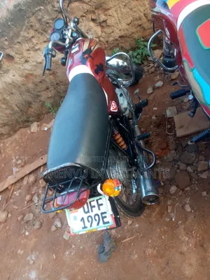 Bajaj Boxer 100 2020 Red