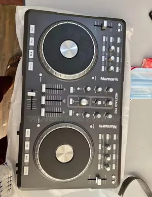 Numark Mixtrack Pro