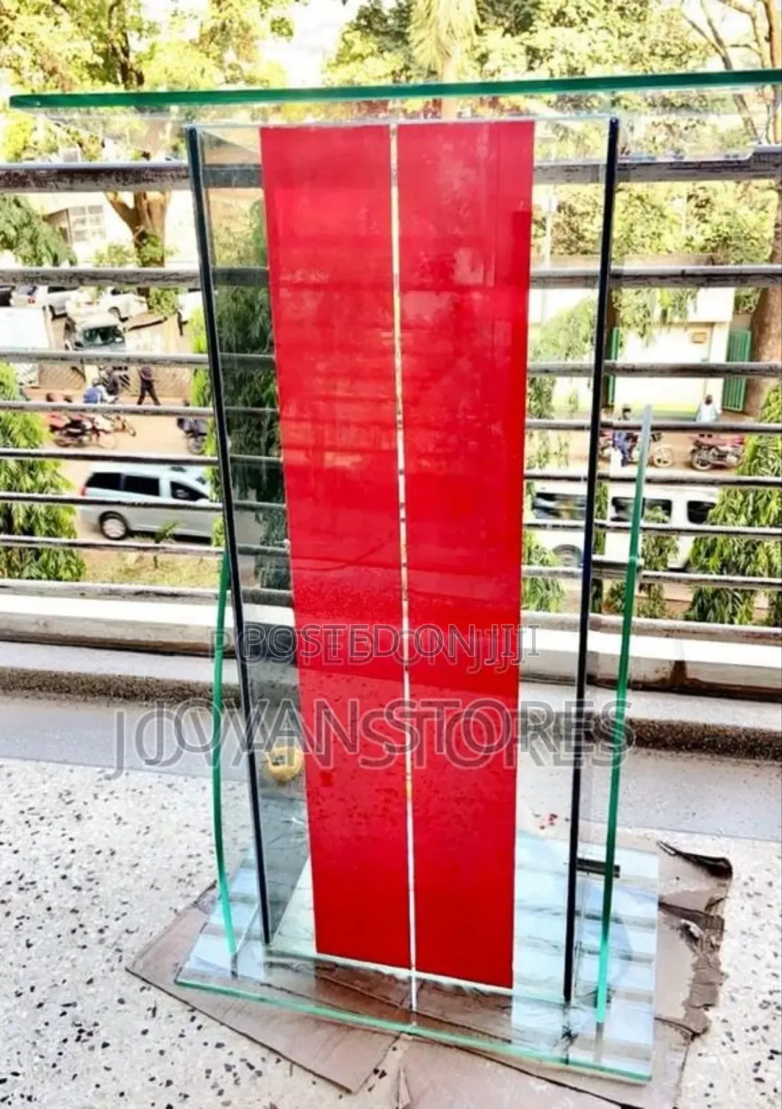 Glass Pulpit