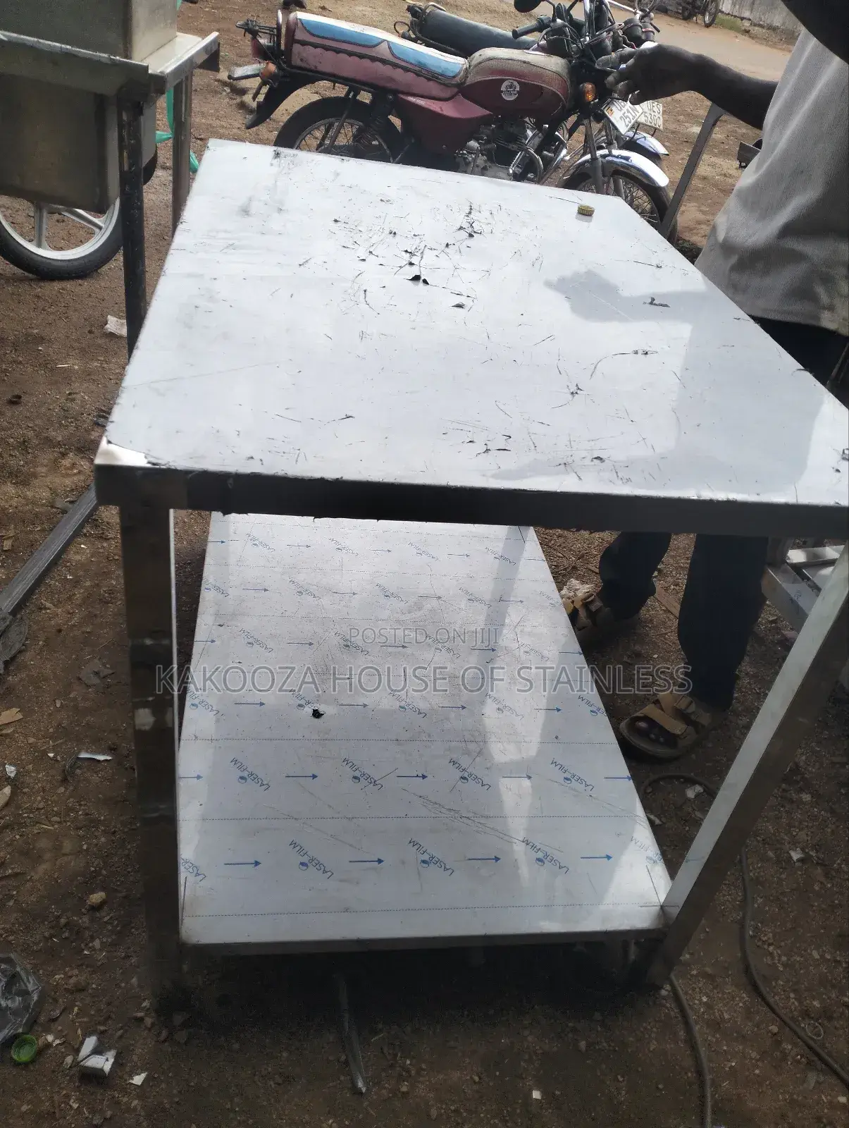 Stainless Steel Working Table With Shelve