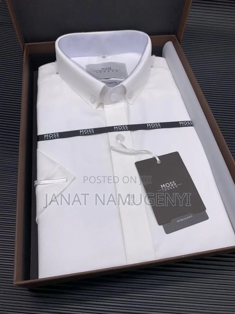 Moss Plain White Short Sleeved Shirts
