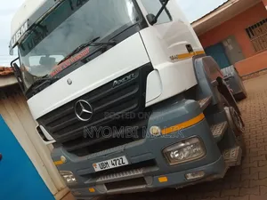 Mercedes Axor