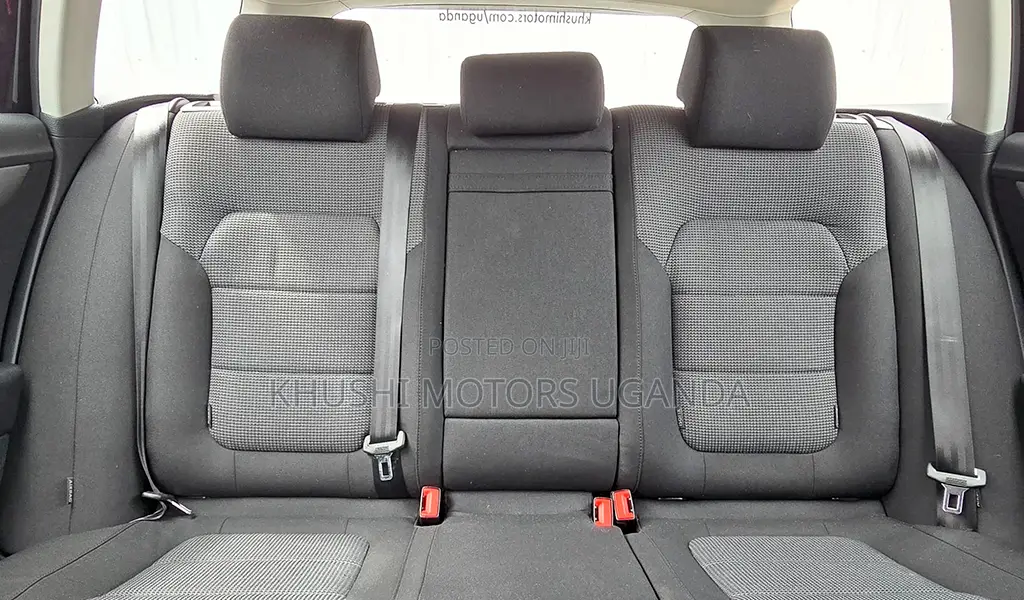 Volkswagen Passat 2012 Black